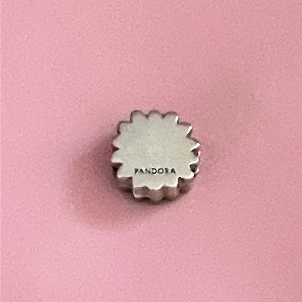 Pandora Reflexions Daisy Charm - Picture 2 of 3